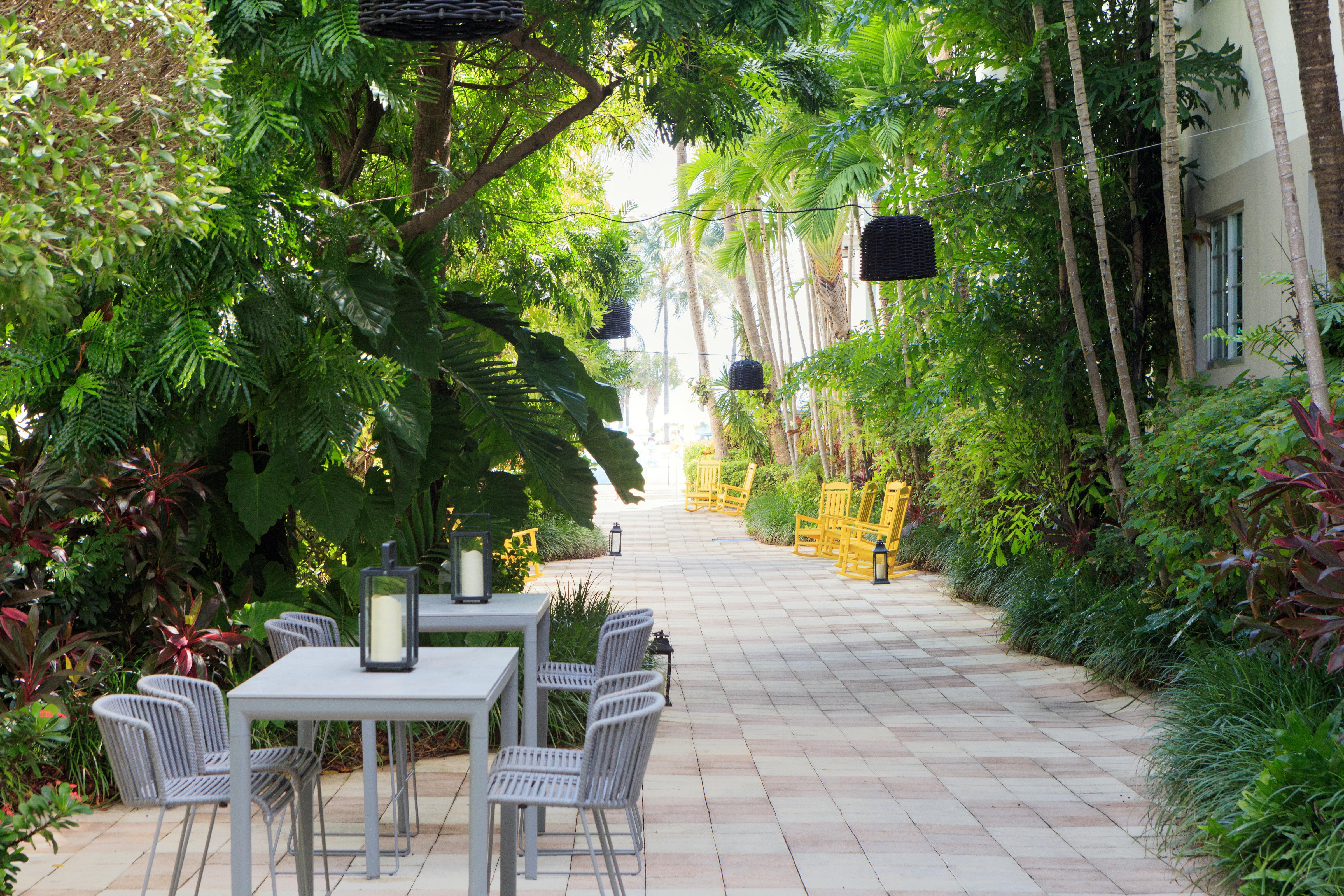 Kimpton Surfcomber Hotel By Ihg Miami Beach Exteriör bild