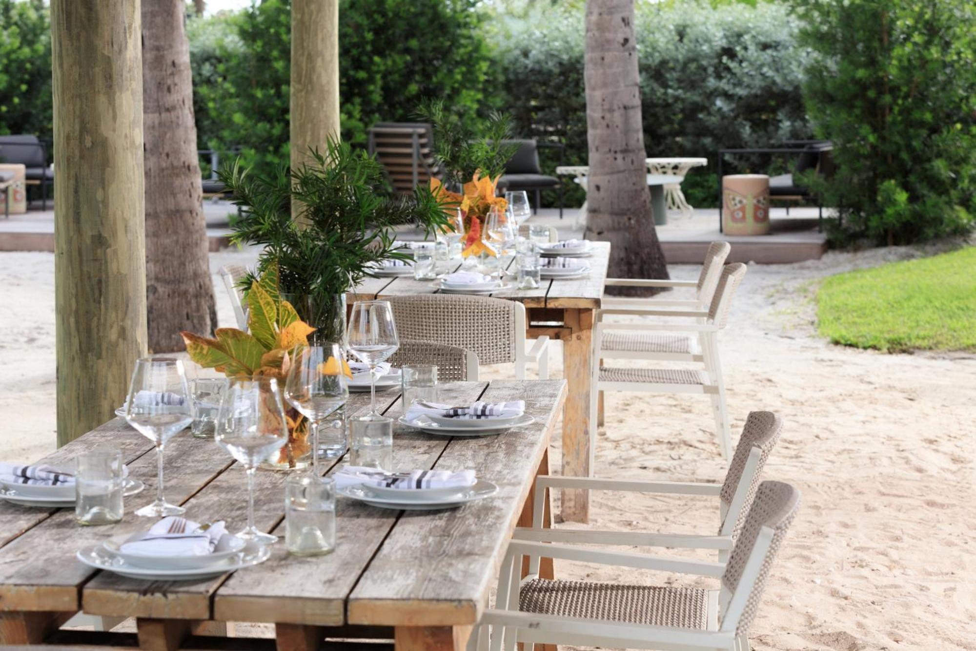Kimpton Surfcomber Hotel By Ihg Miami Beach Exteriör bild