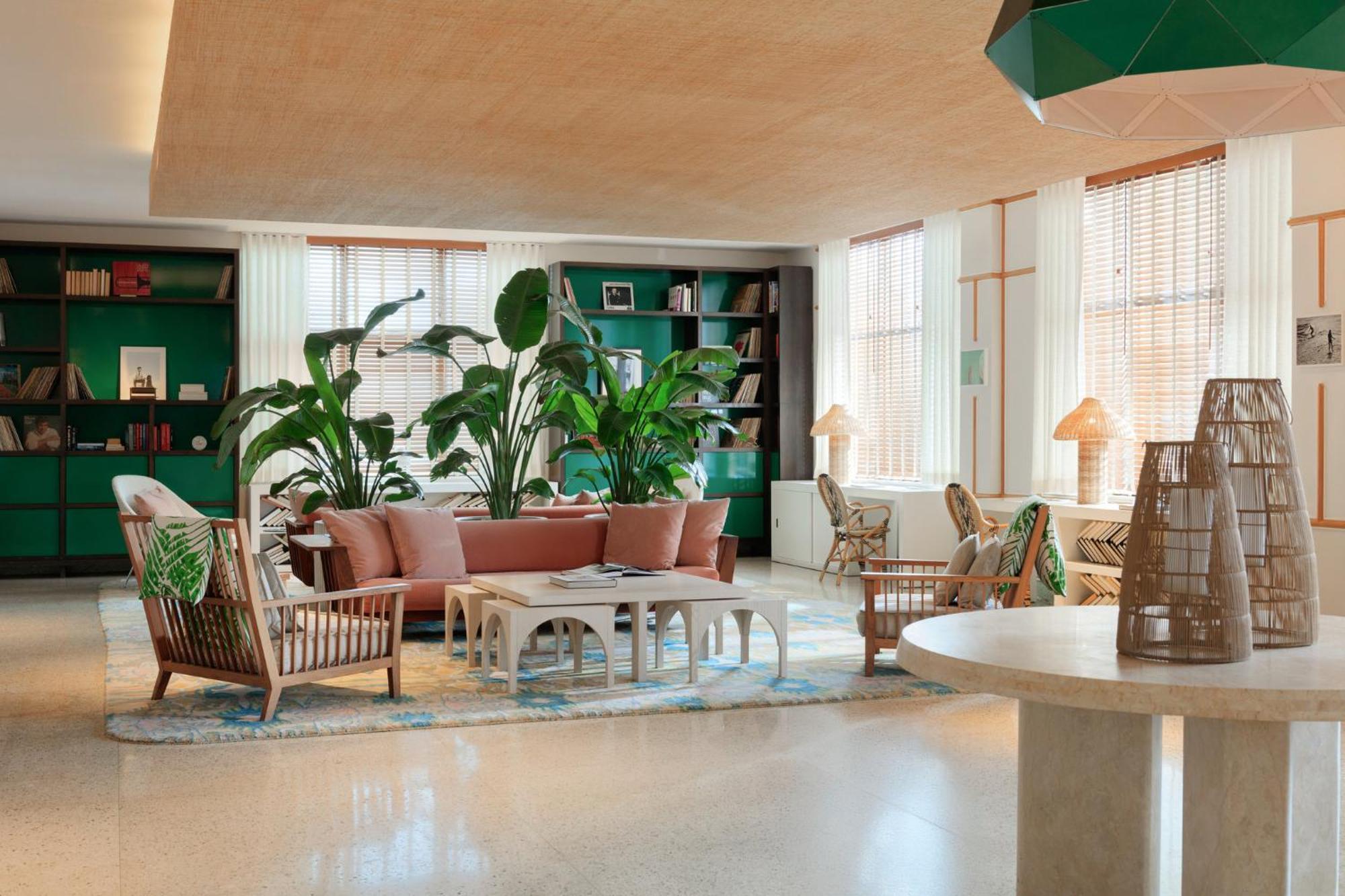 Kimpton Surfcomber Hotel By Ihg Miami Beach Exteriör bild