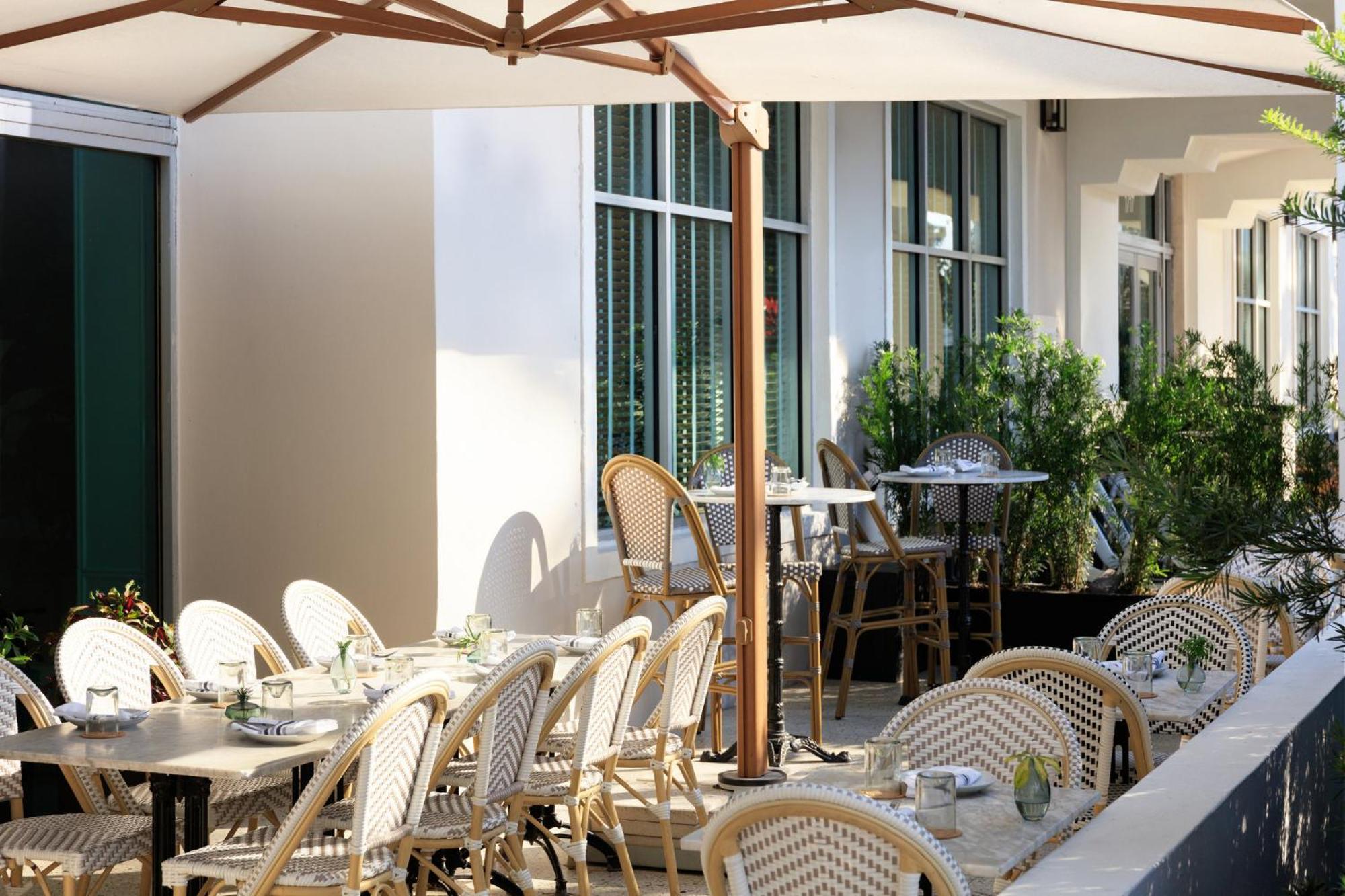 Kimpton Surfcomber Hotel By Ihg Miami Beach Exteriör bild